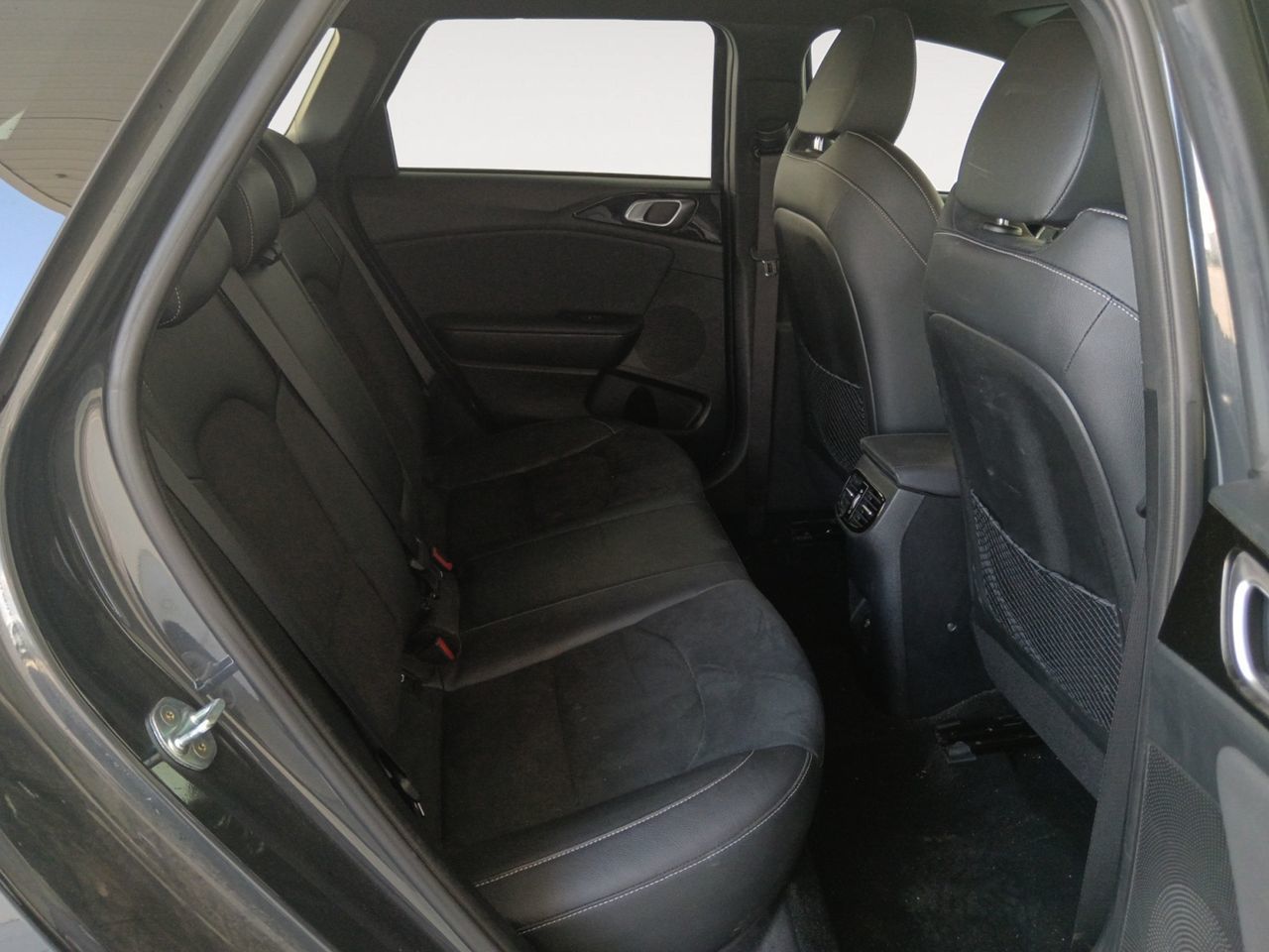 Kia Ceed 1.0 T-GDi Concept - foto 10