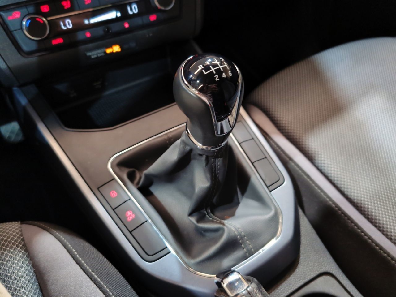 SEAT Arona 1.6 TDI Ecomotive Style - foto 13