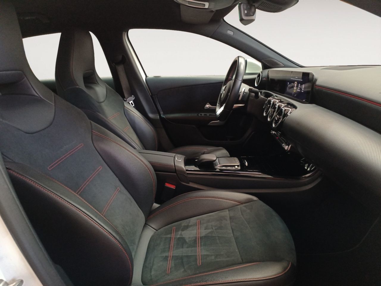 Mercedes-Benz Clase A 180 d - foto 10