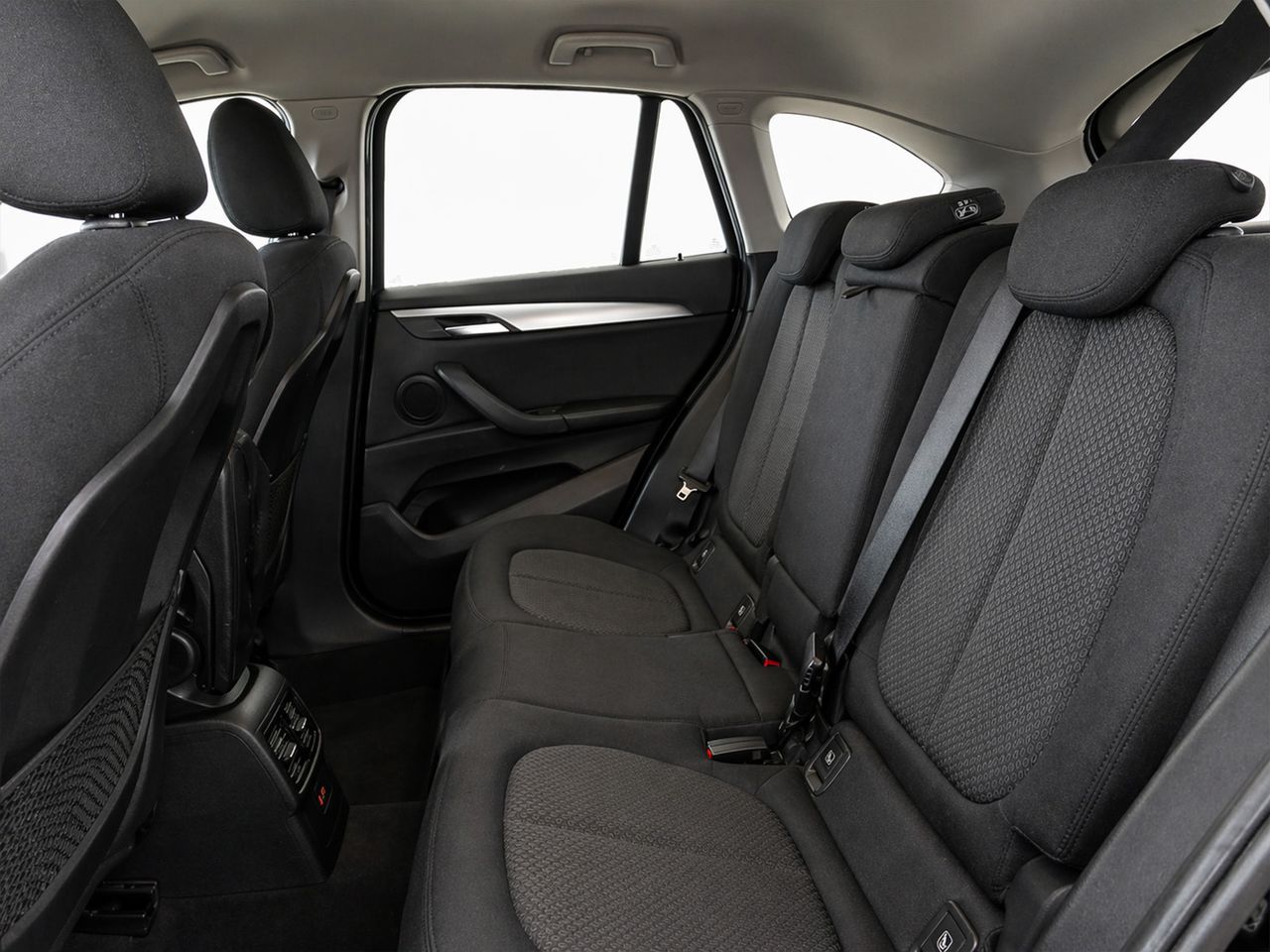 BMW X1 sDrive16d - foto 9