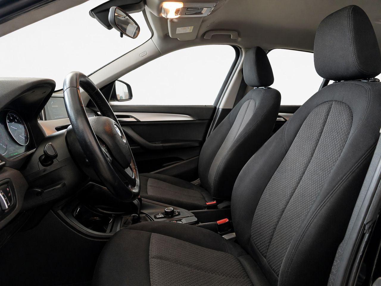 BMW X1 sDrive16d - foto 8