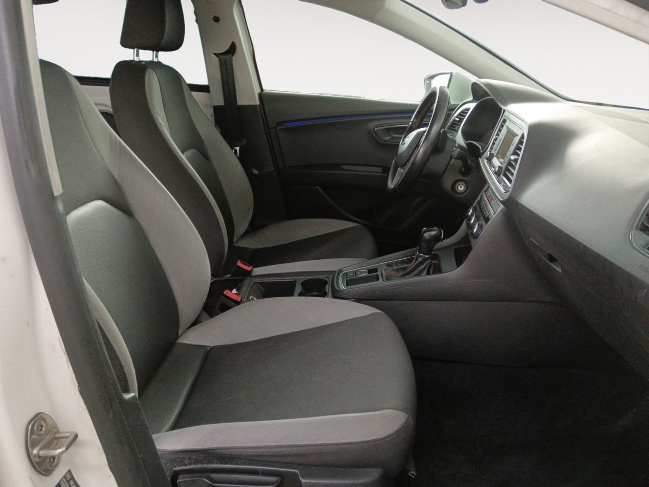 SEAT León 2.0 TDI X-perience 4Drive DSG - foto 10