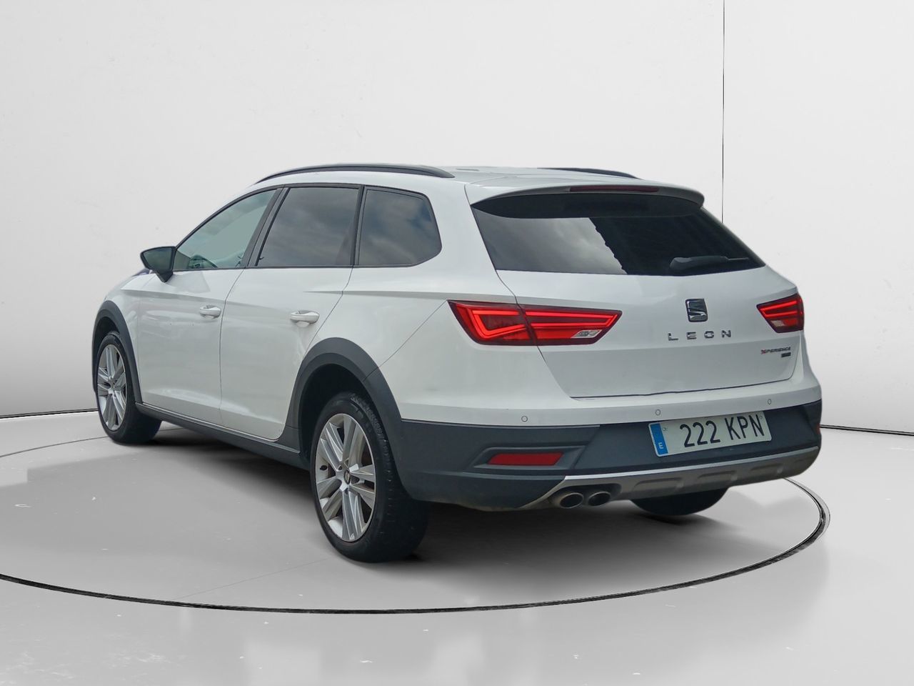 SEAT León 2.0 TDI X-perience 4Drive DSG - foto 4