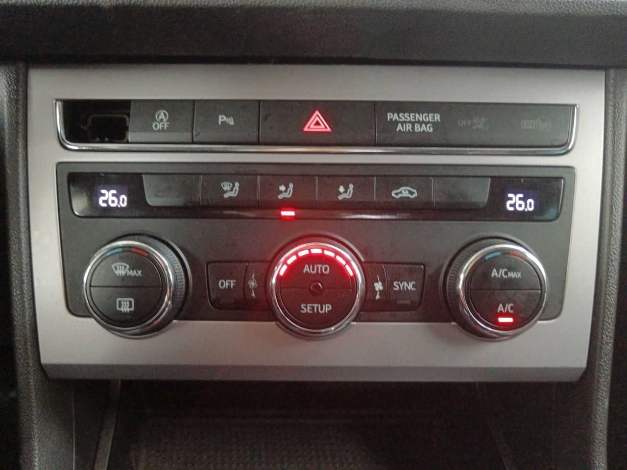 SEAT León 2.0 TDI X-perience 4Drive DSG - foto 18