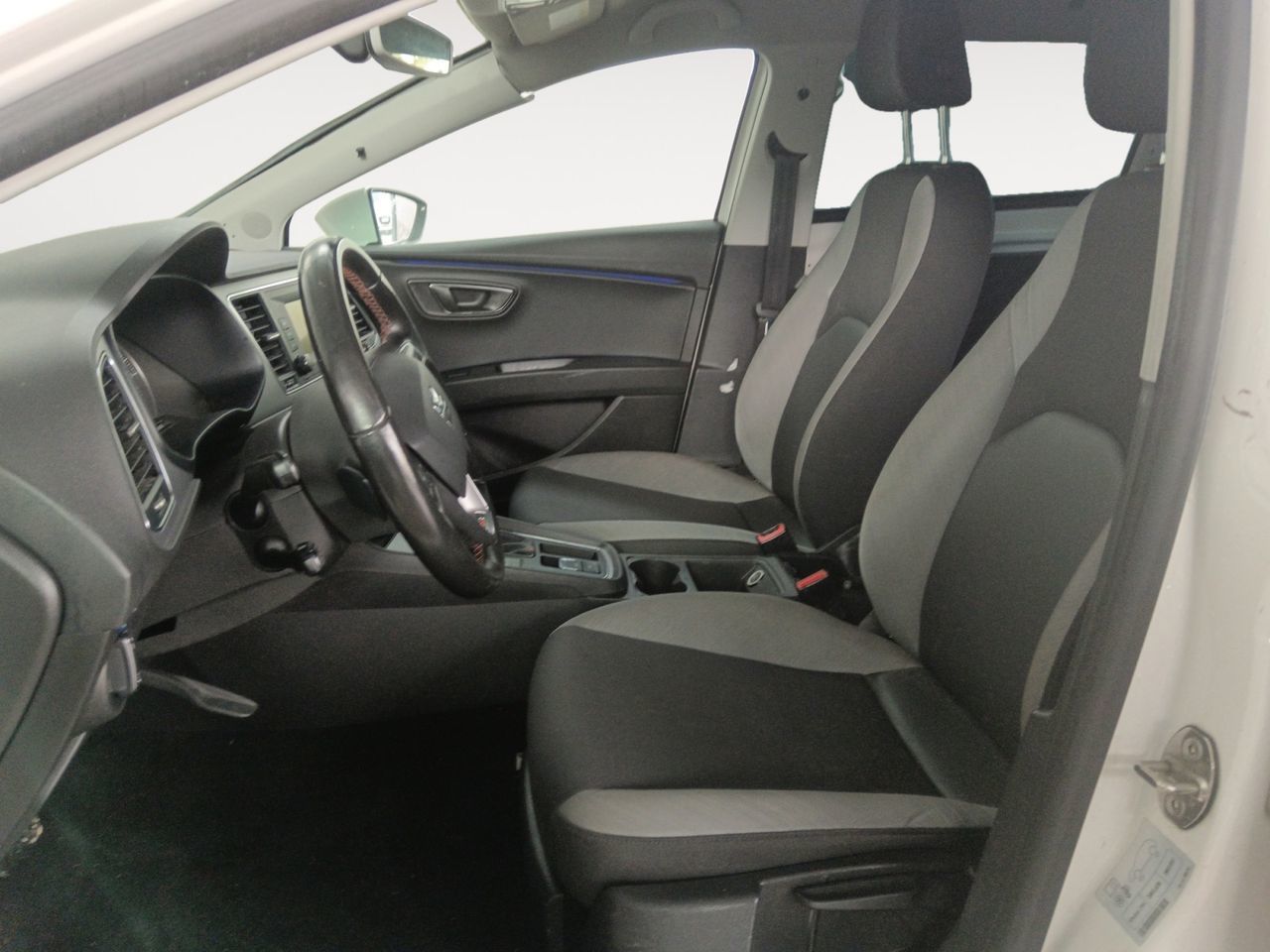 SEAT León 2.0 TDI X-perience 4Drive DSG - foto 9