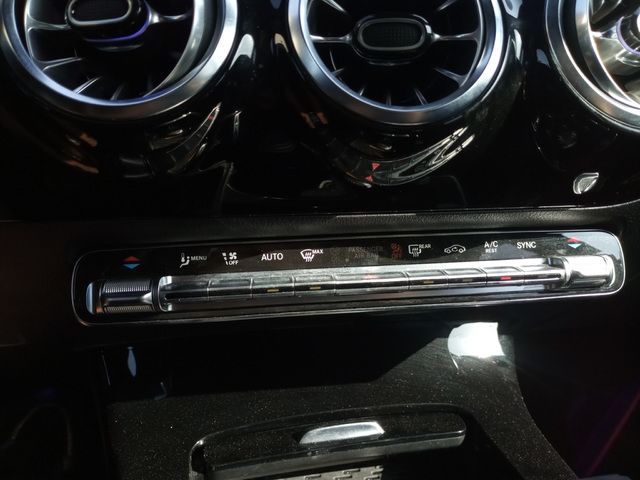 Mercedes-Benz Clase A 200 d - foto 18