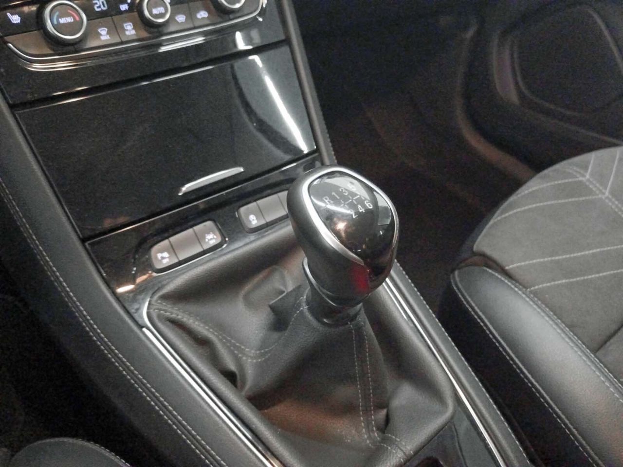 Opel Grandland 1.2 Turbo GS Line - foto 14