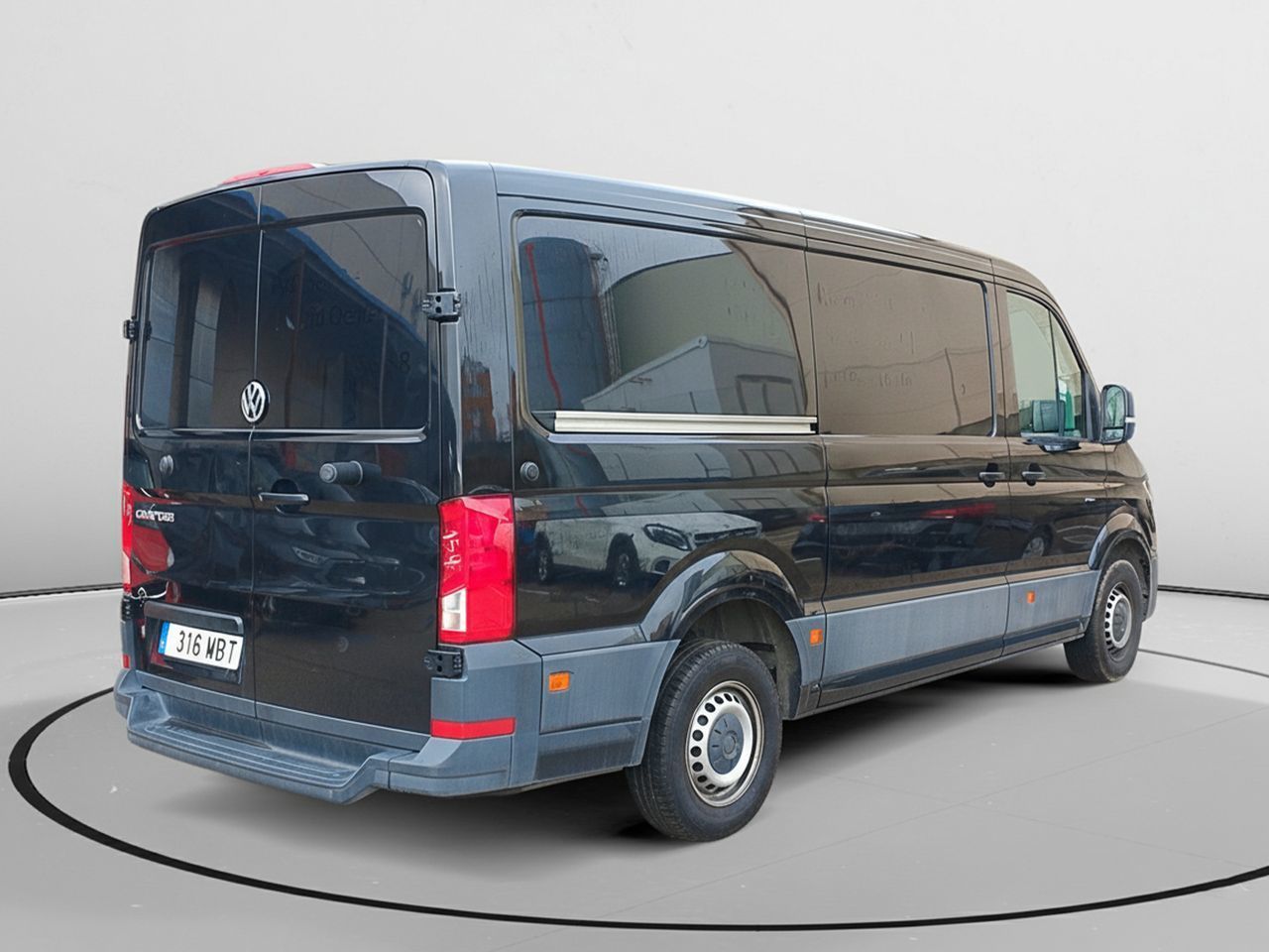 Volkswagen Crafter 35 Furgón Batalla Media TN 2.0 TDI - foto 2