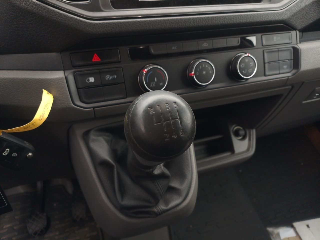 Volkswagen Crafter 35 Furgón Batalla Media TN 2.0 TDI - foto 13