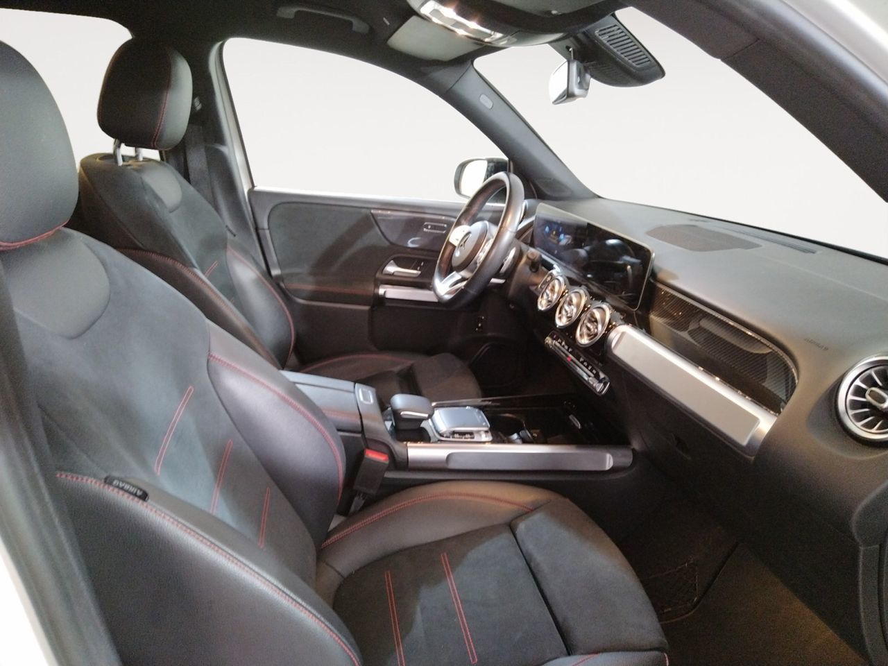 Mercedes-Benz GLB 200 - foto 12