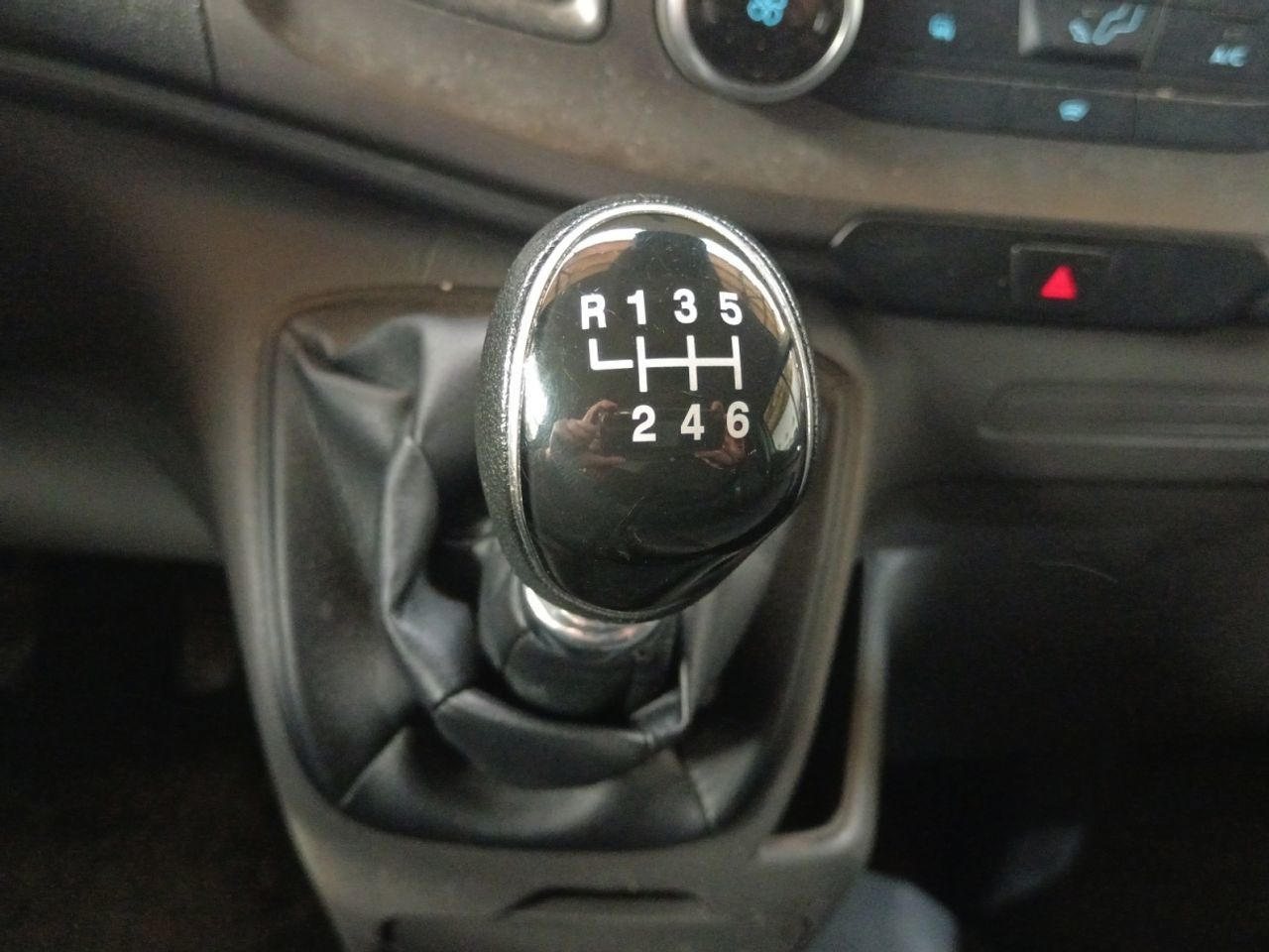 Ford Transit Custom Furgon 2.0 TDCi MHEV 280 L1 Trend - foto 12