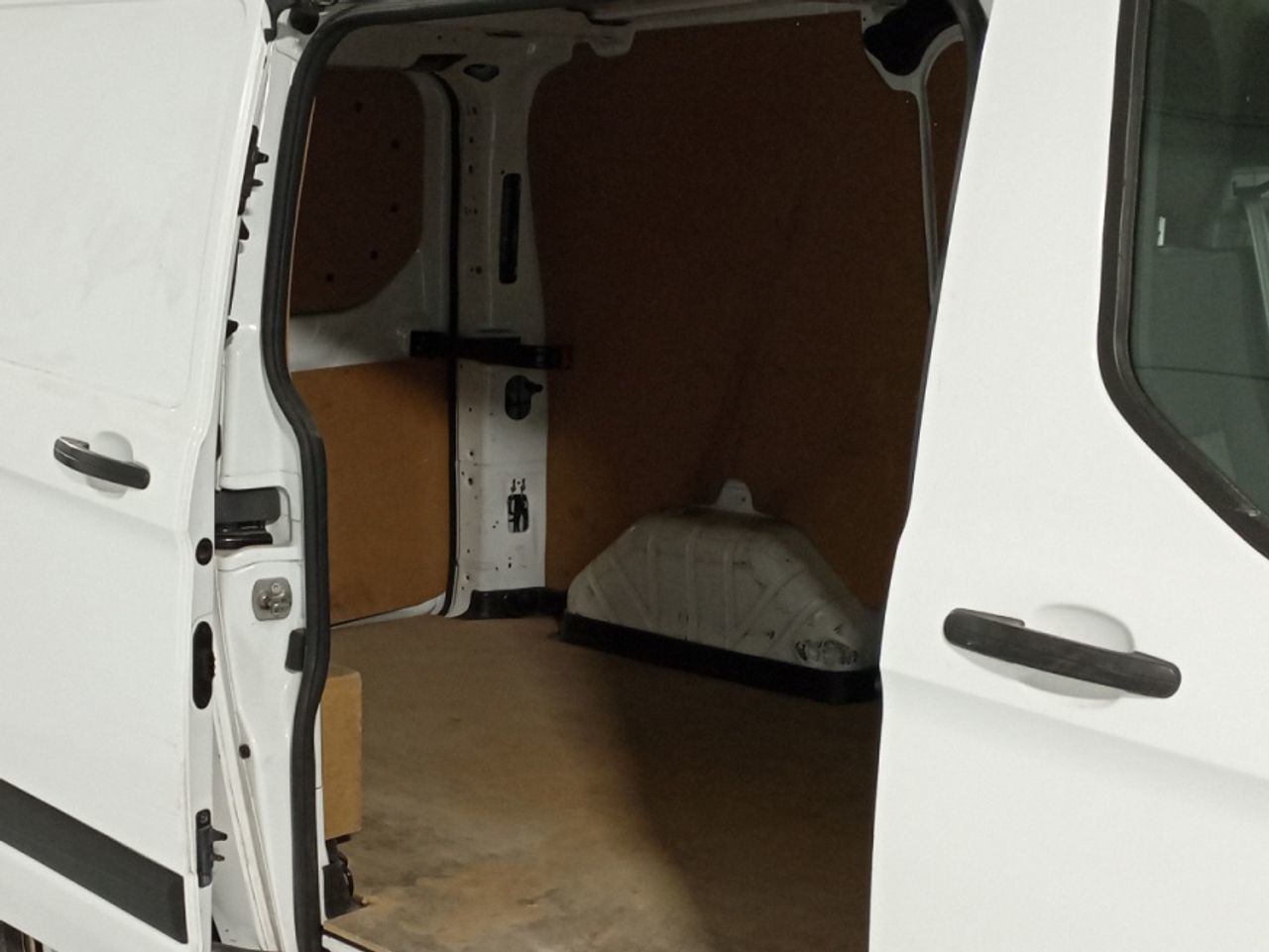 Ford Transit Custom Furgon 2.0 TDCi MHEV 280 L1 Trend - foto 11