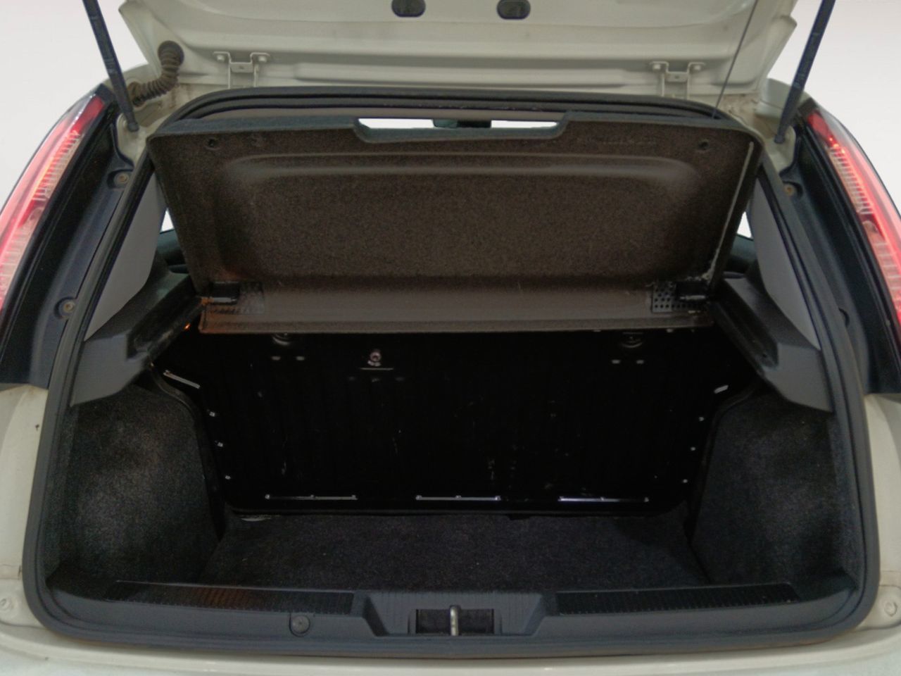 Fiat Punto 1.3 MultiJet Pop - foto 11