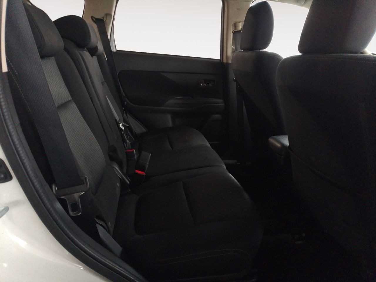 Mitsubishi Outlander 220 DI-D Motion 2WD - foto 10