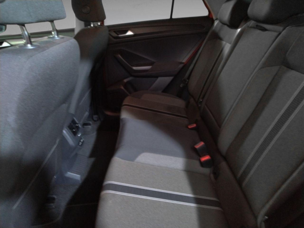 Volkswagen T-Roc Advance R-Line 2.0 TDI - foto 10