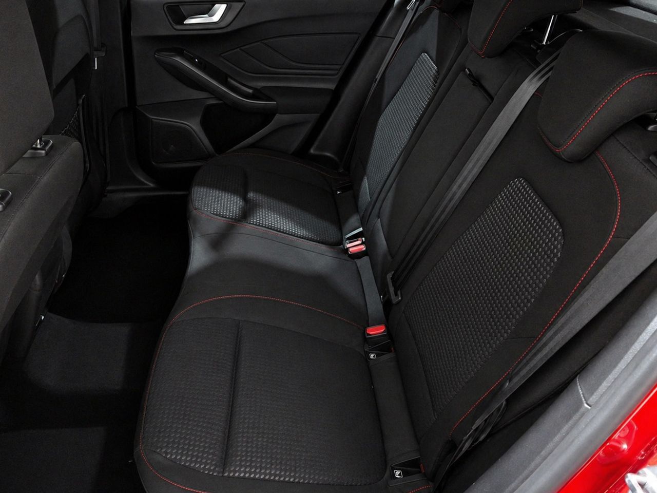 Ford Focus 1.0 EcoBoost MHEV ST-Line - foto 9