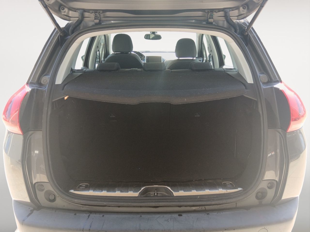 Peugeot 2008 PureTech 130 Allure - foto 12