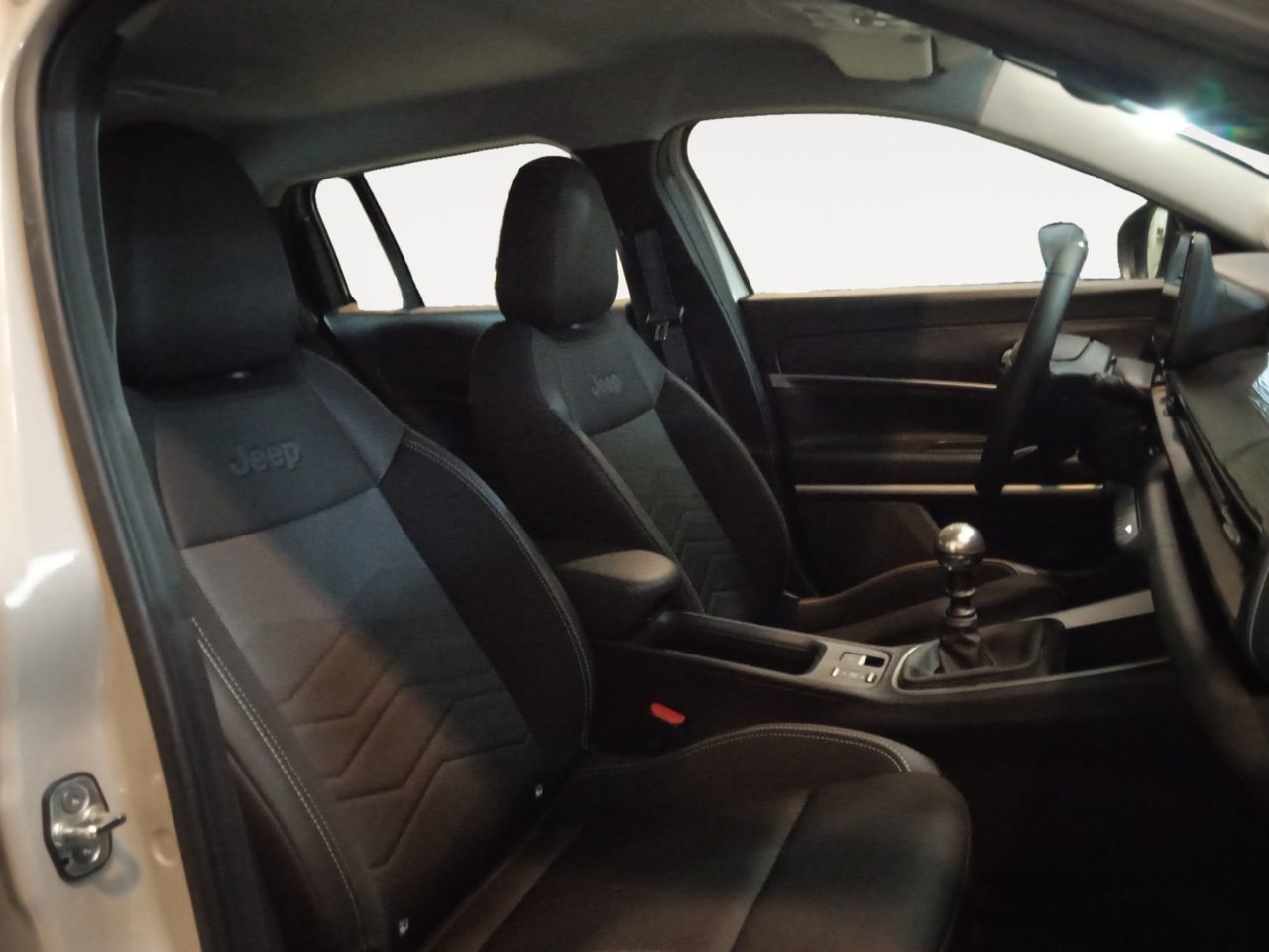 Jeep Avenger 1.2 G Altitude - foto 10