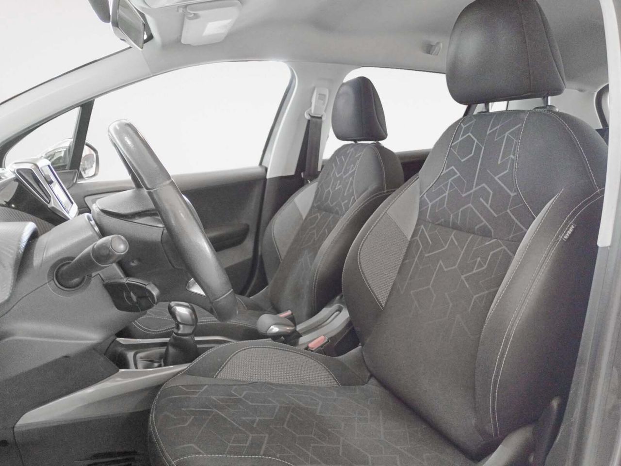 Peugeot 2008 BlueHDi 100 Style - foto 9