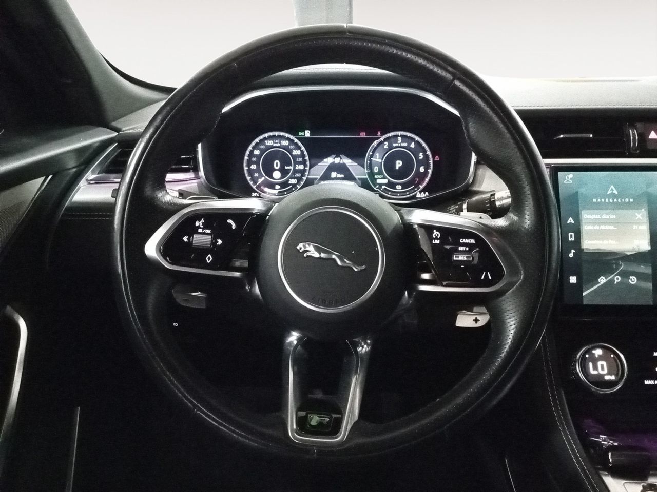 Jaguar F-Pace 2.0 I4 PHEV R-Dynamic S AWD - foto 8