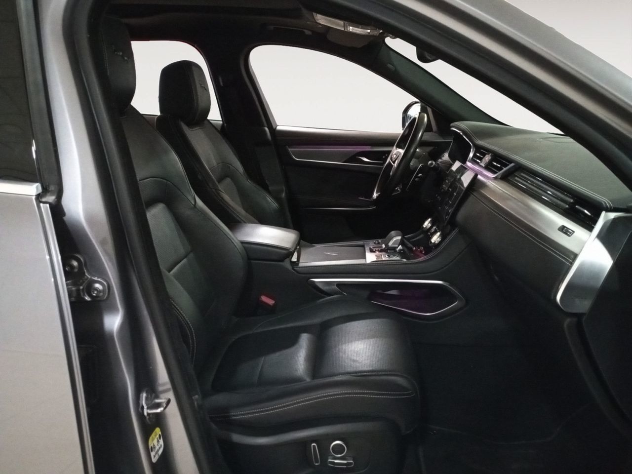 Jaguar F-Pace 2.0 I4 PHEV R-Dynamic S AWD - foto 11