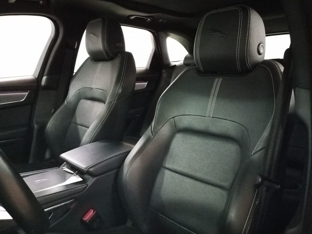 Jaguar F-Pace 2.0 I4 PHEV R-Dynamic S AWD - foto 20
