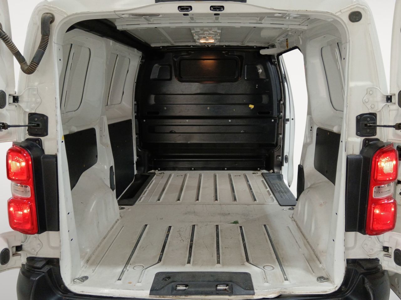 Peugeot Expert Furgon BlueHDi 120 Pro Standard - foto 12