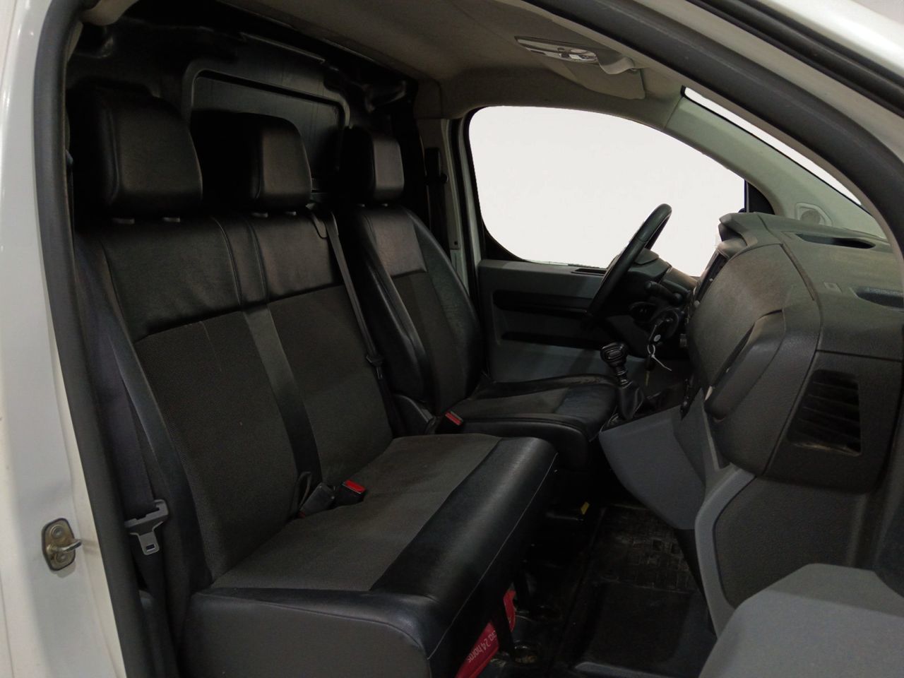 Peugeot Expert Furgon BlueHDi 120 Pro Standard - foto 10