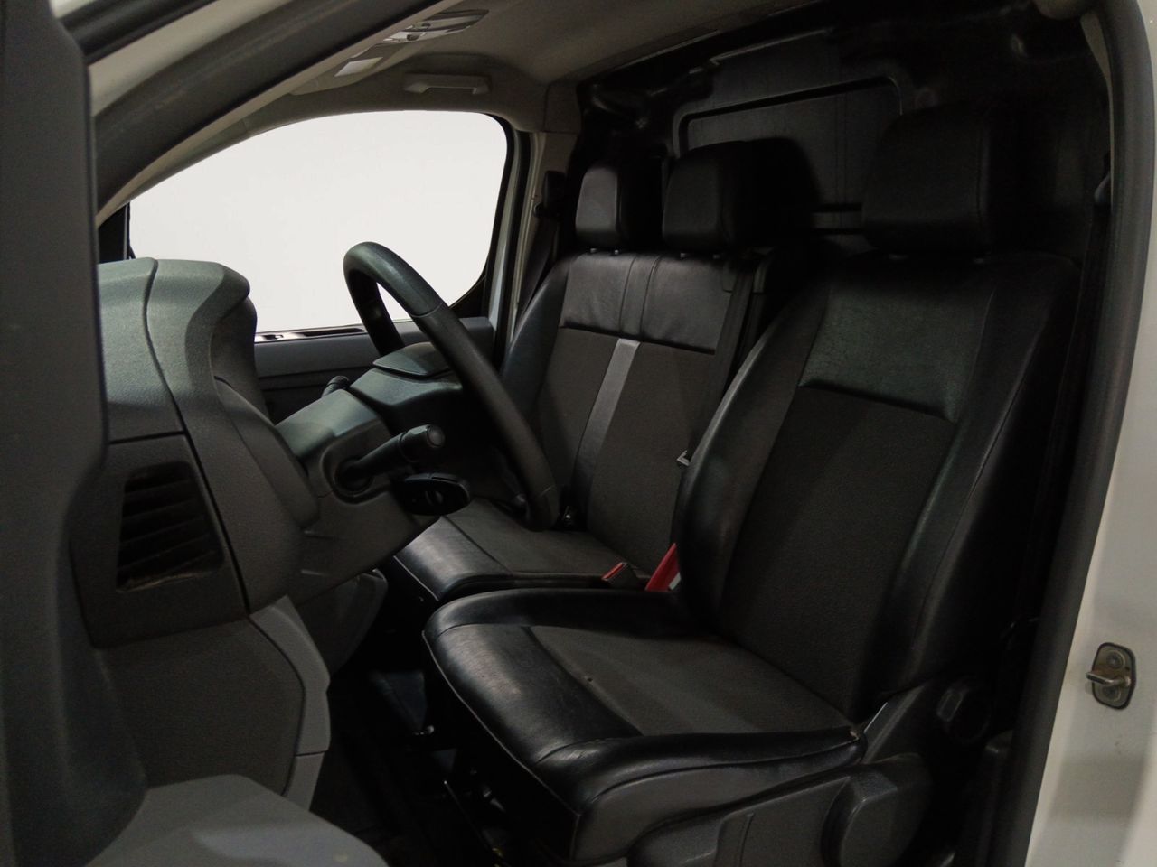 Peugeot Expert Furgon BlueHDi 120 Pro Standard - foto 9