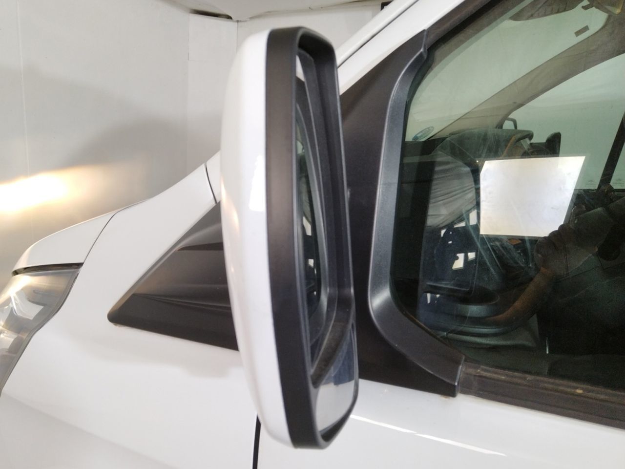Ford Transit Custom Kombi 2.0 TDCi 320 L1 Trend - foto 21