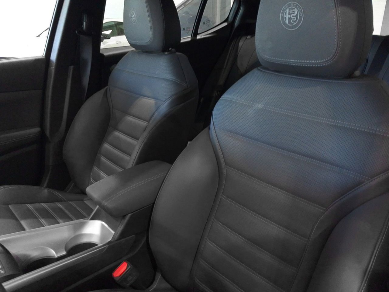 Alfa Romeo Tonale 1.6 DS Sprint FWD - foto 21