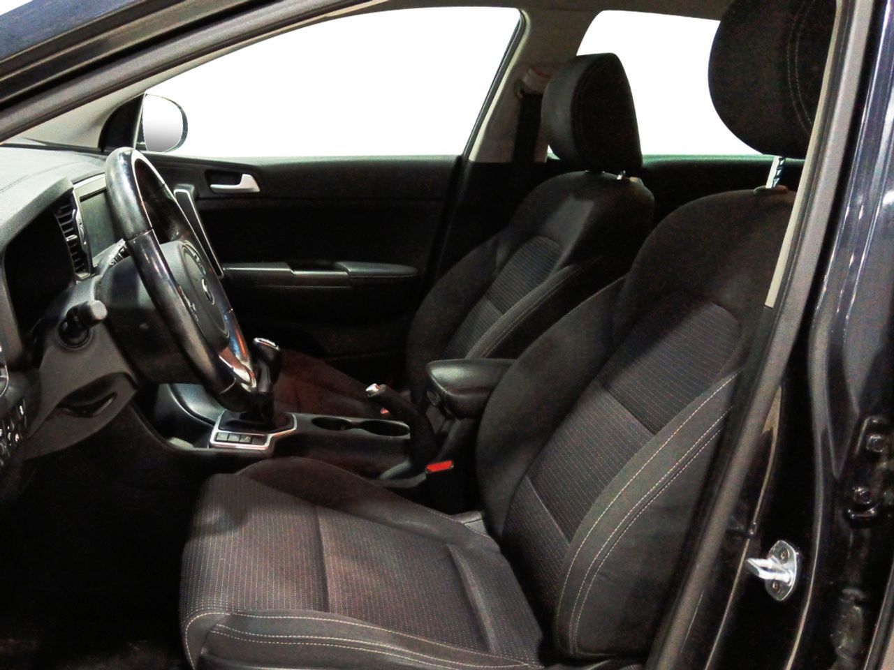 Kia Sportage 1.7 CRDi VGT Drive 4x2 - foto 9