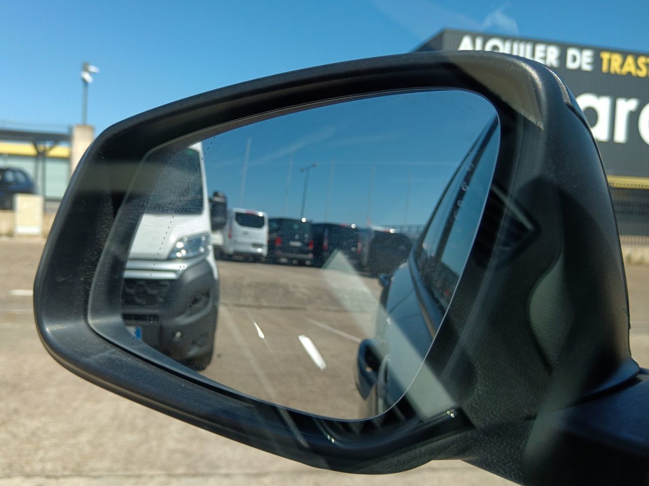 BMW X1 sDrive16d Business - foto 22