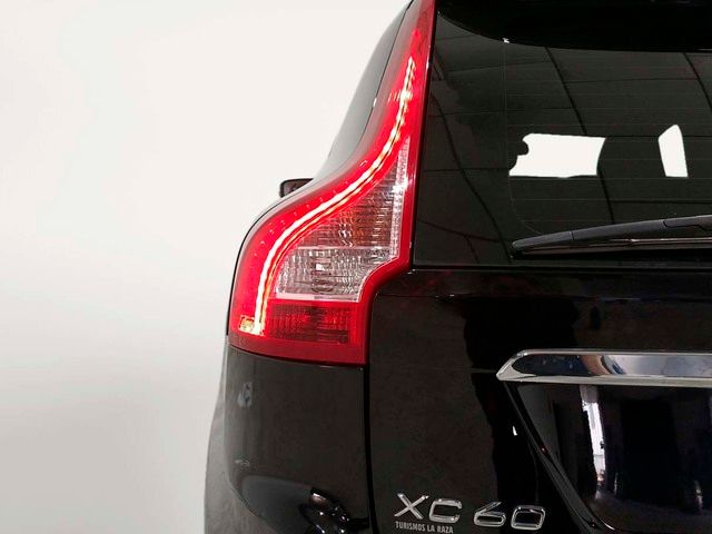 Volvo XC60 D3 Kinetic - foto 24