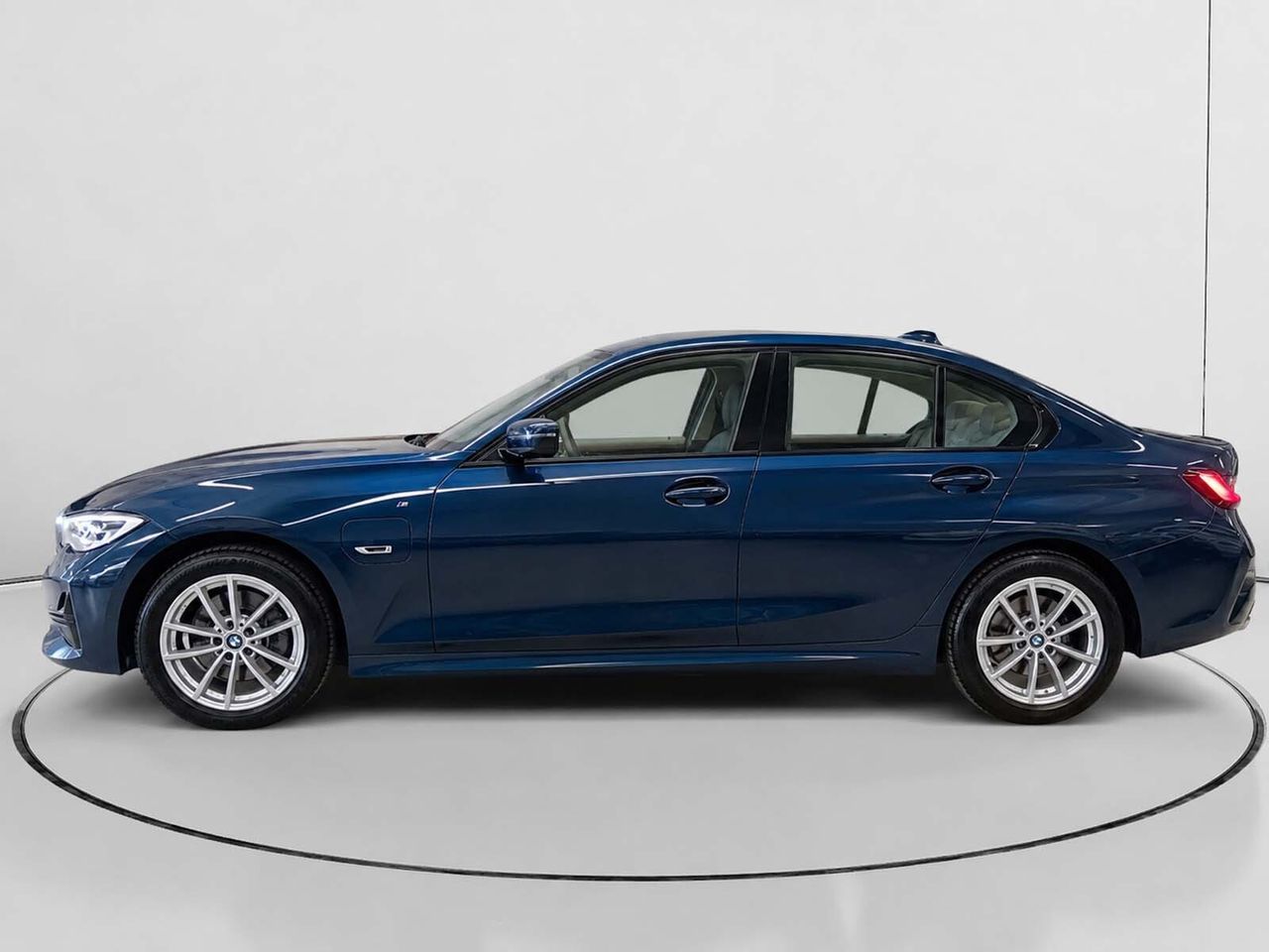 BMW Serie 3 320e - foto 6