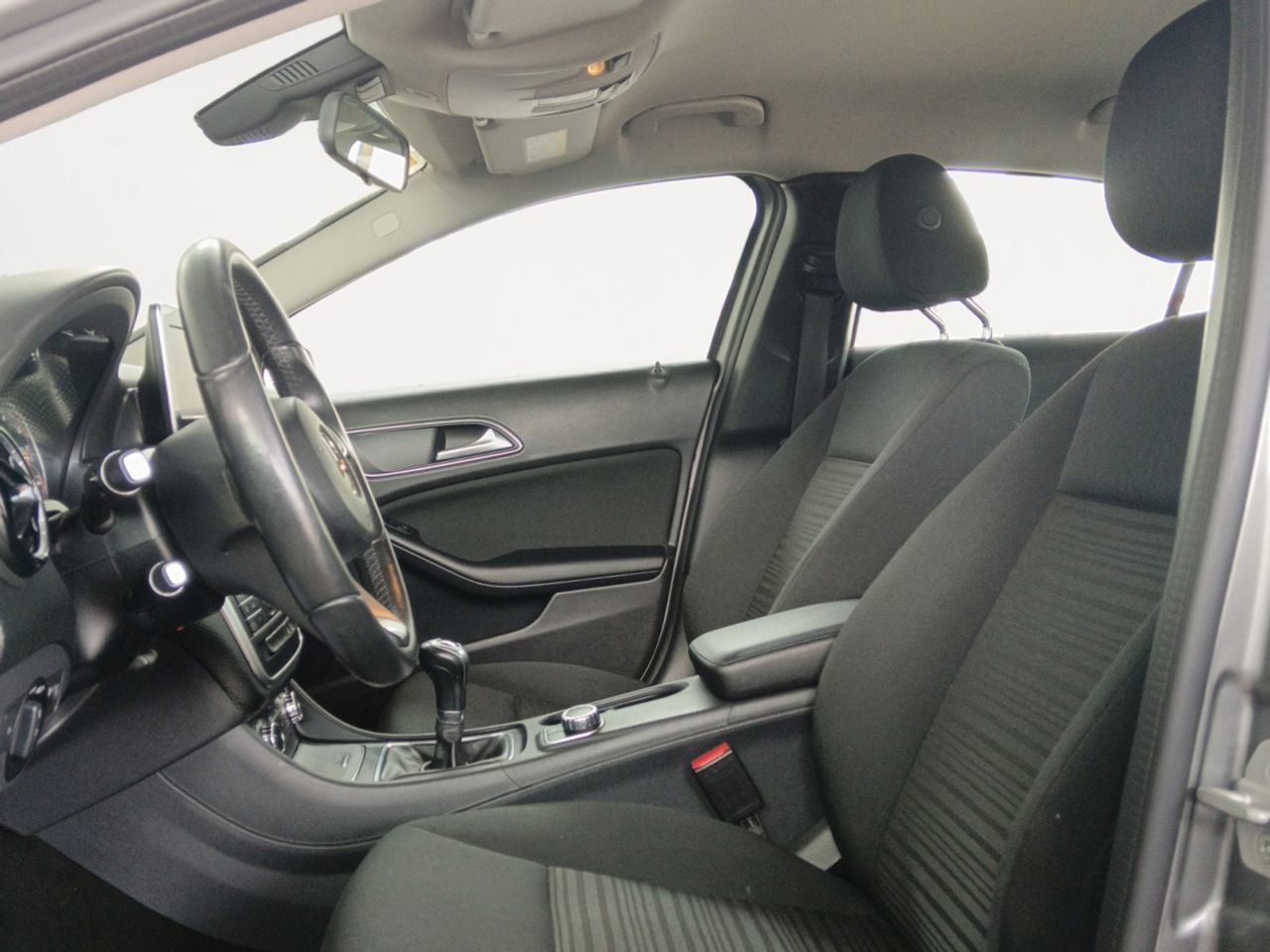 Mercedes-Benz Clase A 180 d - foto 9