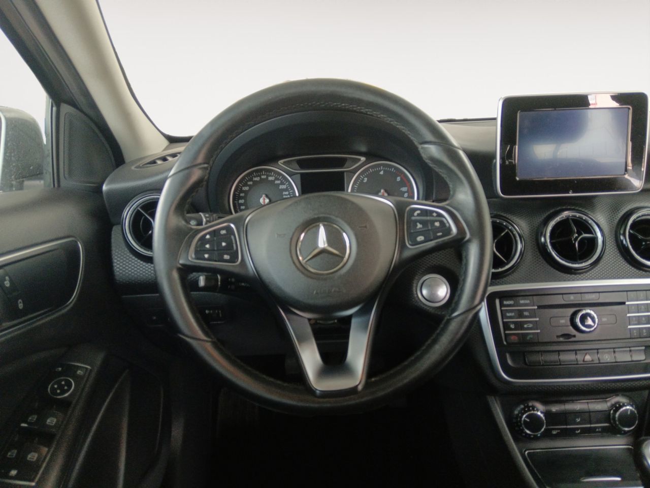 Mercedes-Benz Clase A 180 d - foto 8