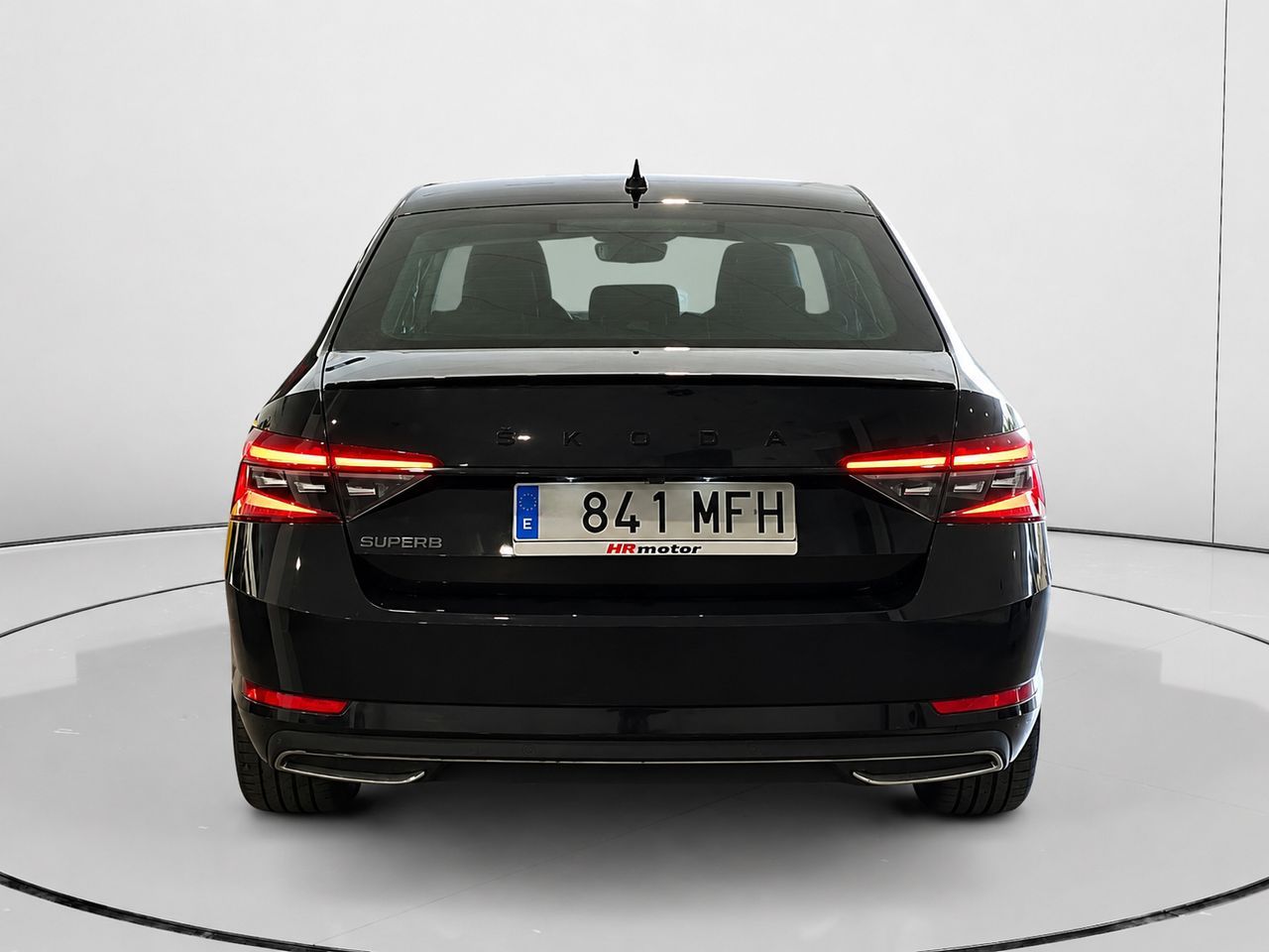 Škoda Superb 1.5 TSI Sportline DSG - foto 4