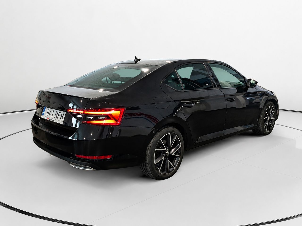 Škoda Superb 1.5 TSI Sportline DSG - foto 3