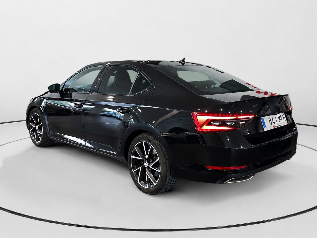 Škoda Superb 1.5 TSI Sportline DSG - foto 5