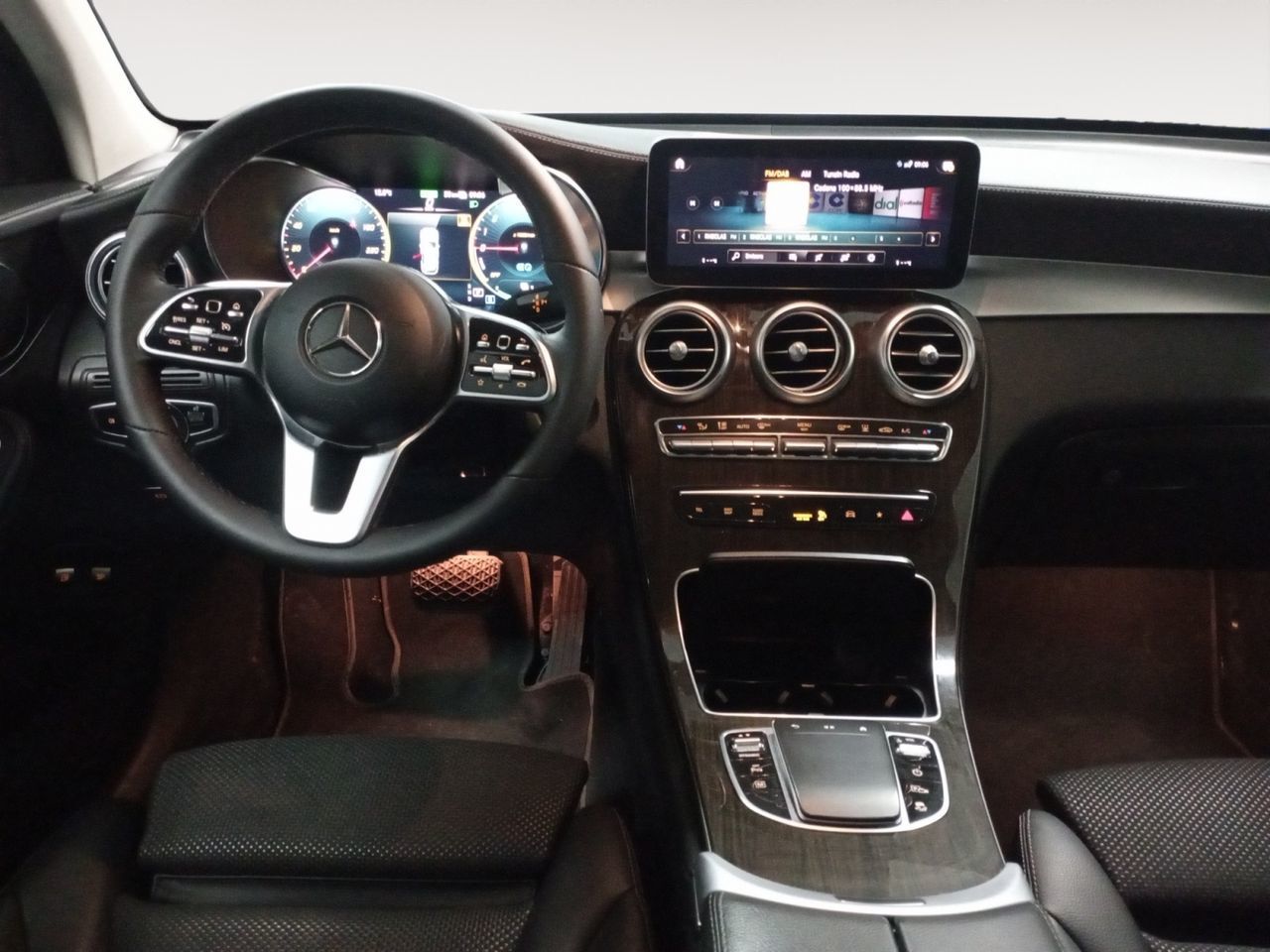 Mercedes-Benz GLC 300 e 4Matic - foto 7