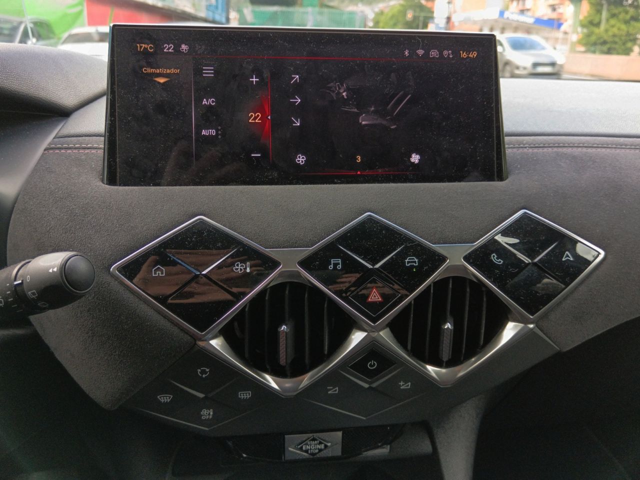DS DS 3 Crossback BlueHDi Performance Line+ - foto 21
