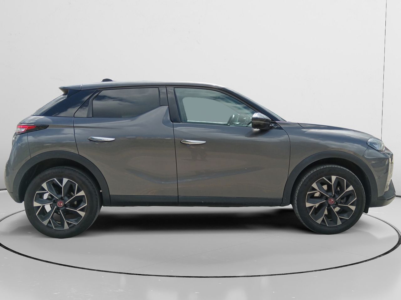 DS DS 3 Crossback BlueHDi Performance Line+ - foto 2