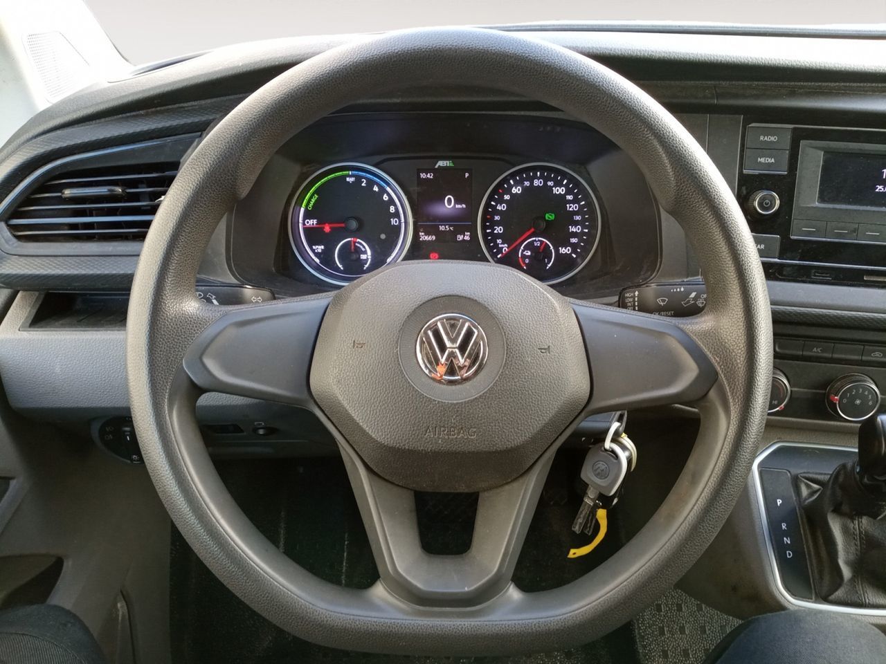 Volkswagen Transporter Furgon Batalla Larga ABT e-Transporter - foto 7