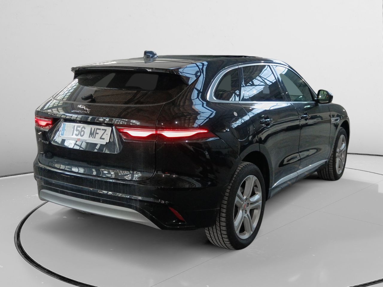 Jaguar F-Pace 2.0D l4 MHEV SE AWD - foto 2