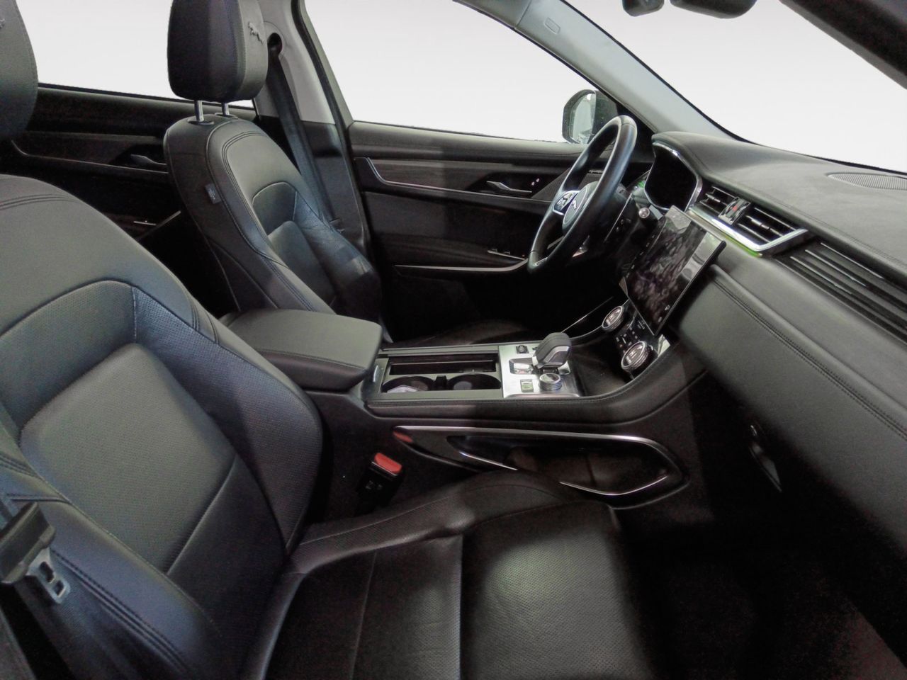 Jaguar F-Pace 2.0D l4 MHEV SE AWD - foto 11