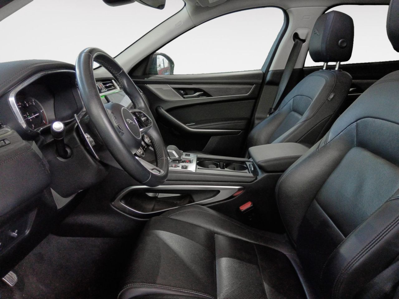 Jaguar F-Pace 2.0D l4 MHEV SE AWD - foto 9