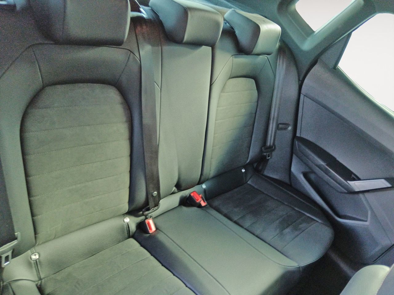 SEAT Arona 1.0 TSI Xperience - foto 10
