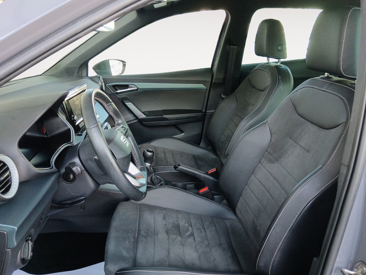 SEAT Arona 1.0 TSI Xperience - foto 9