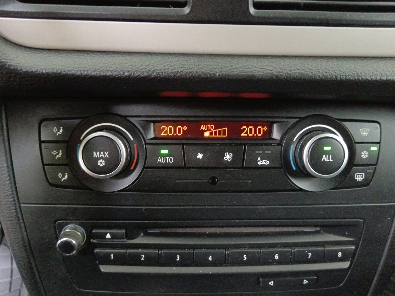 BMW X1 sDrive18d - foto 19